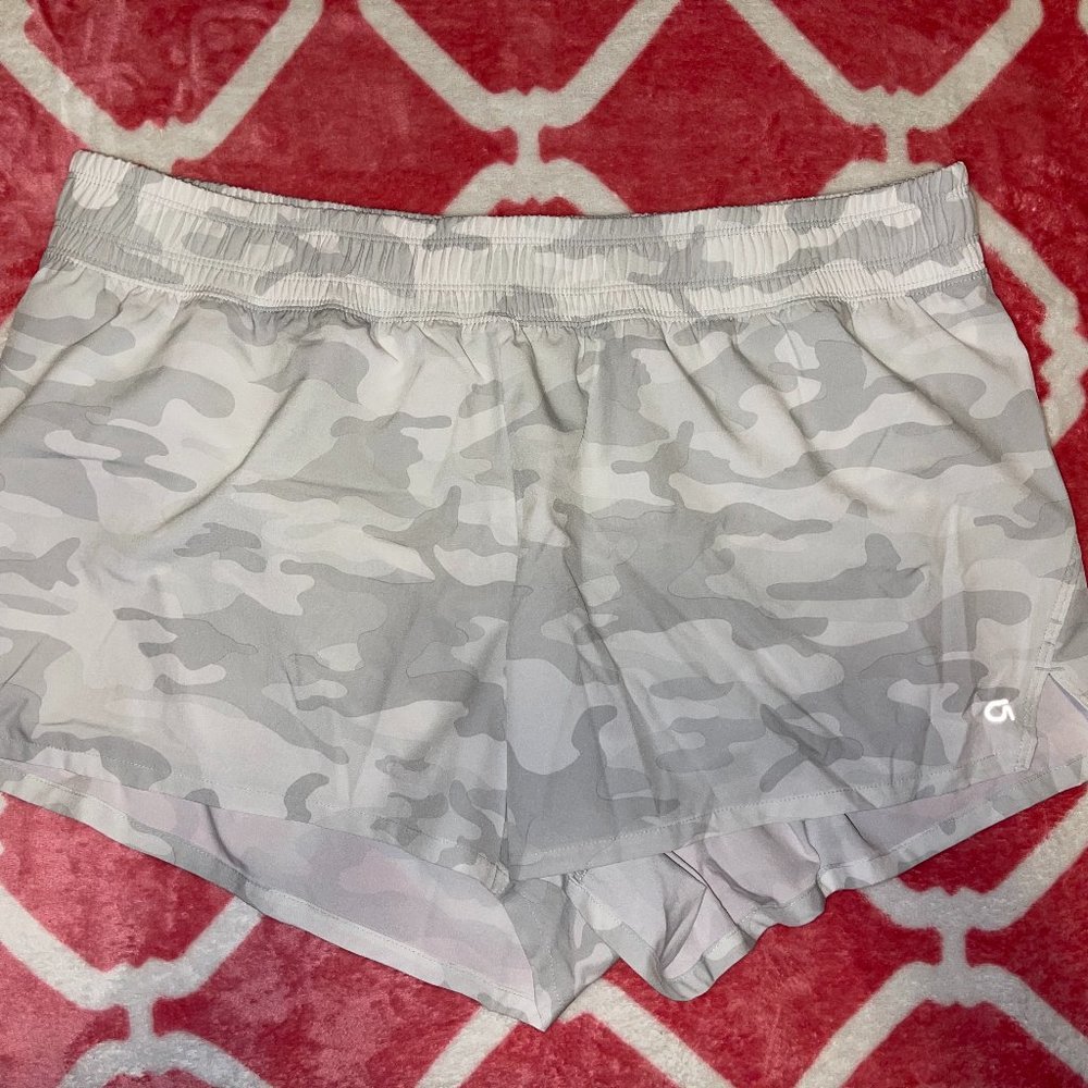 Gap Fit active shorts